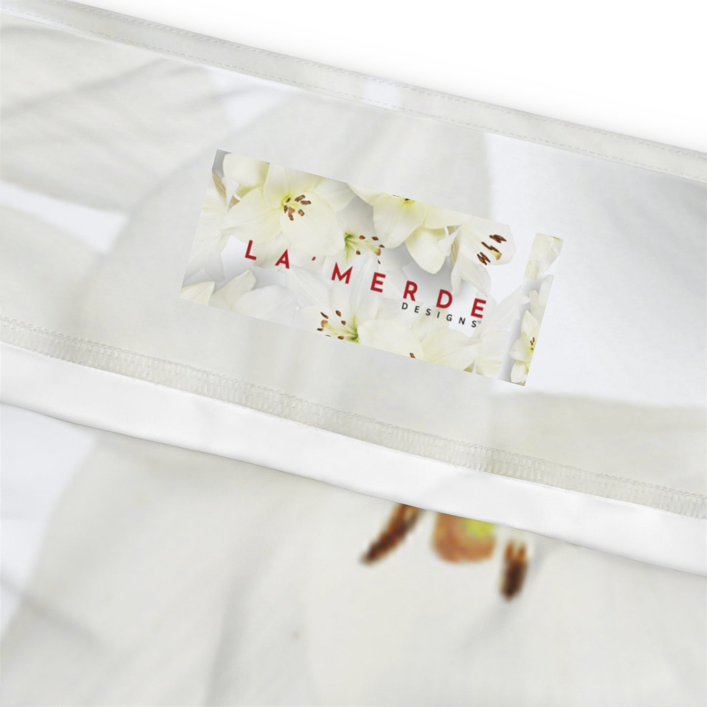 Plus Size Workout Leggins: Watercolor White Day Lily