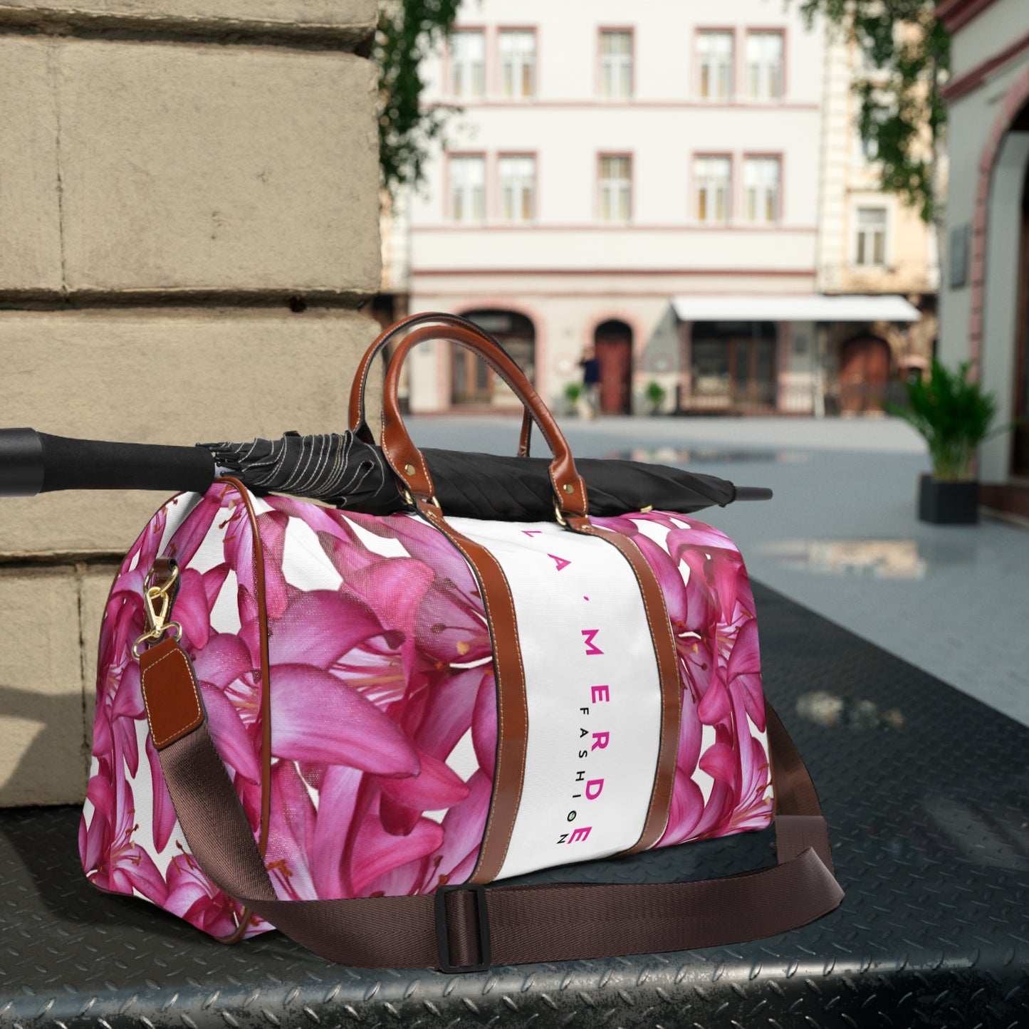 Weekender Duffle Bag: Watercolor Pink Lily
