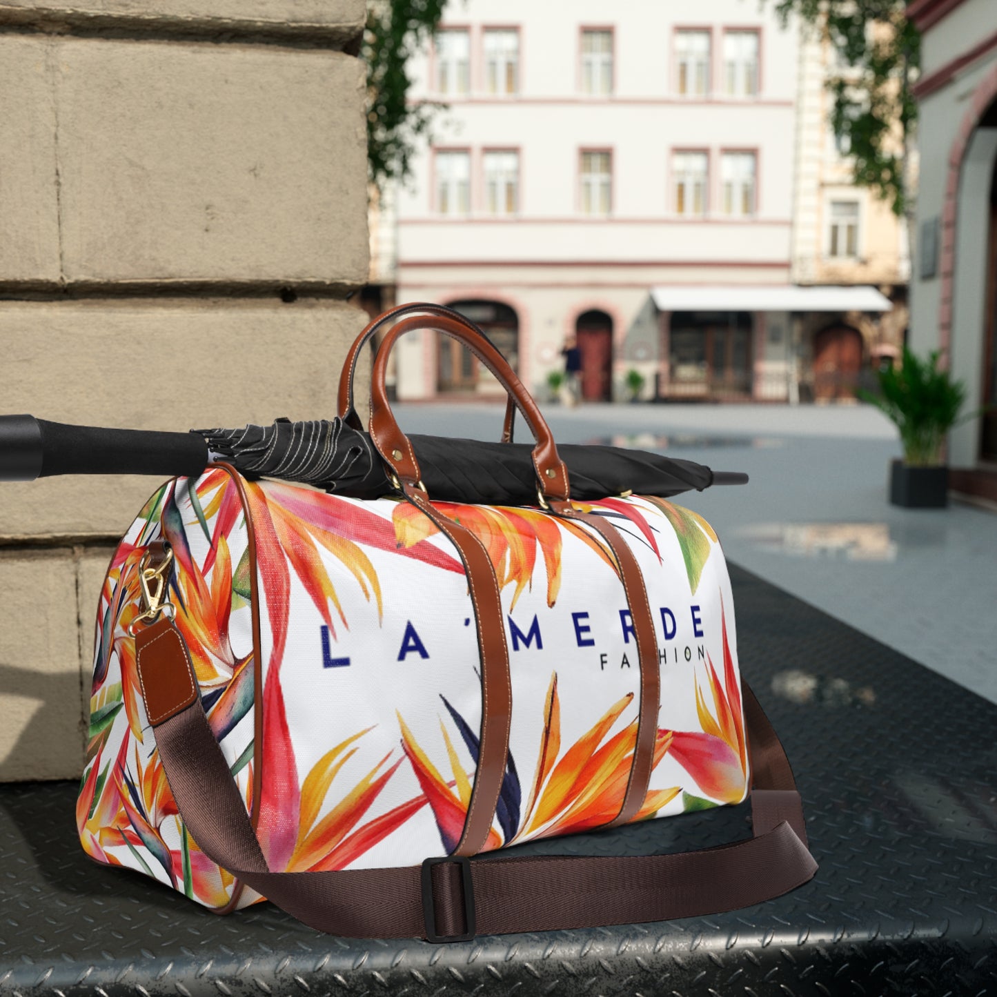 Weekender Duffle Bag: Brillant Birds of Paradise